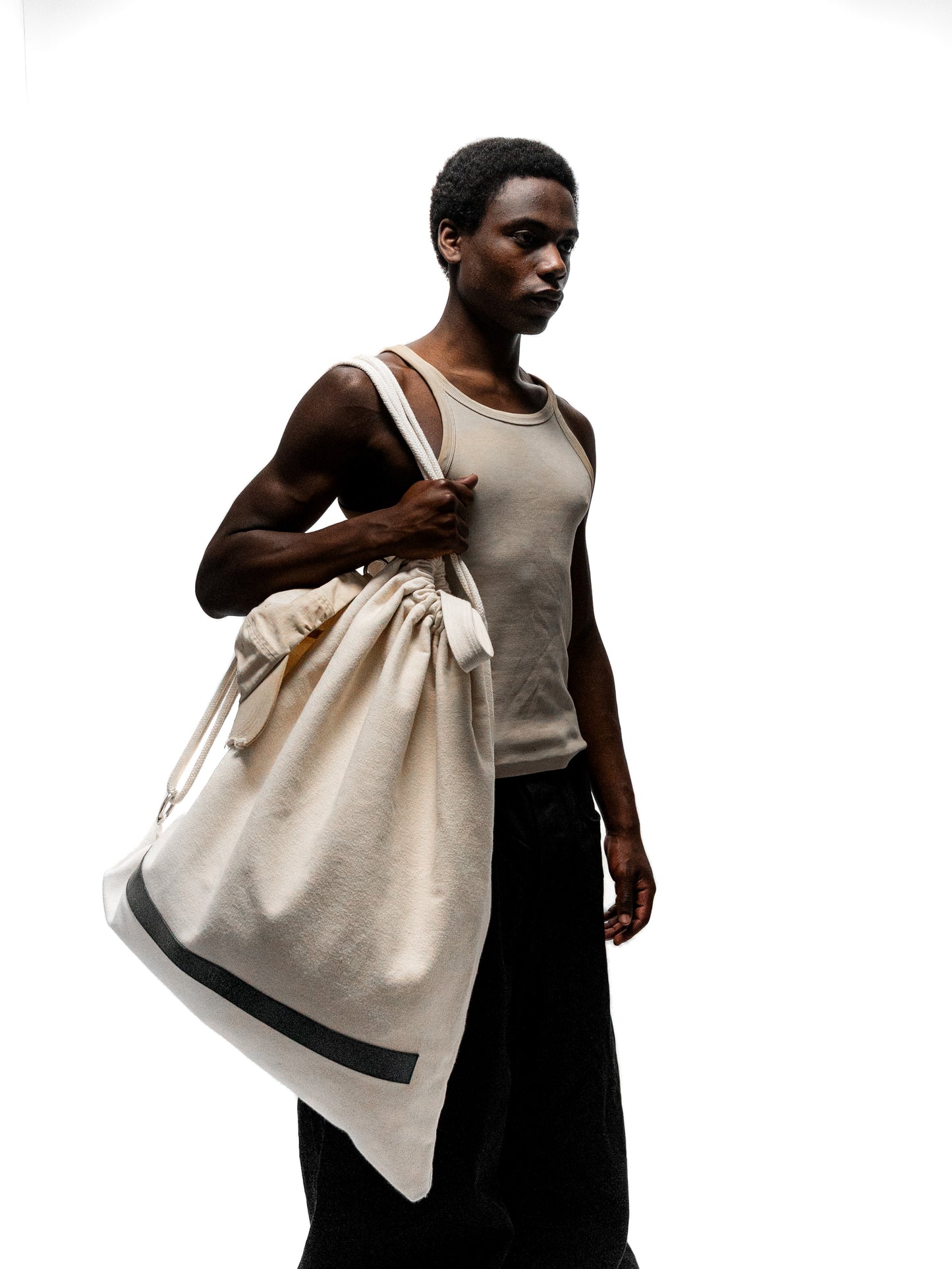 TRAVEL BAG (BEIGE)