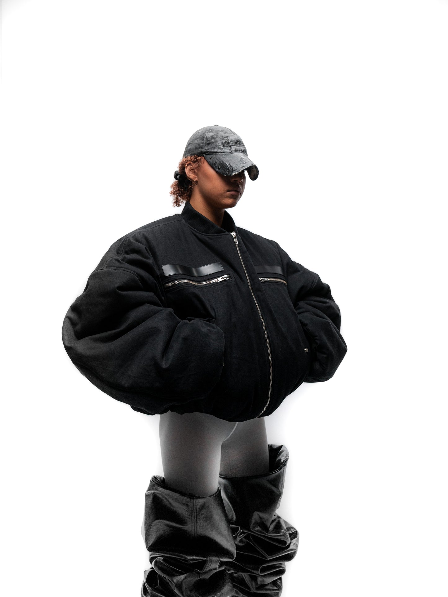 OVERSIZED BOMBER JACKET (BLACK)